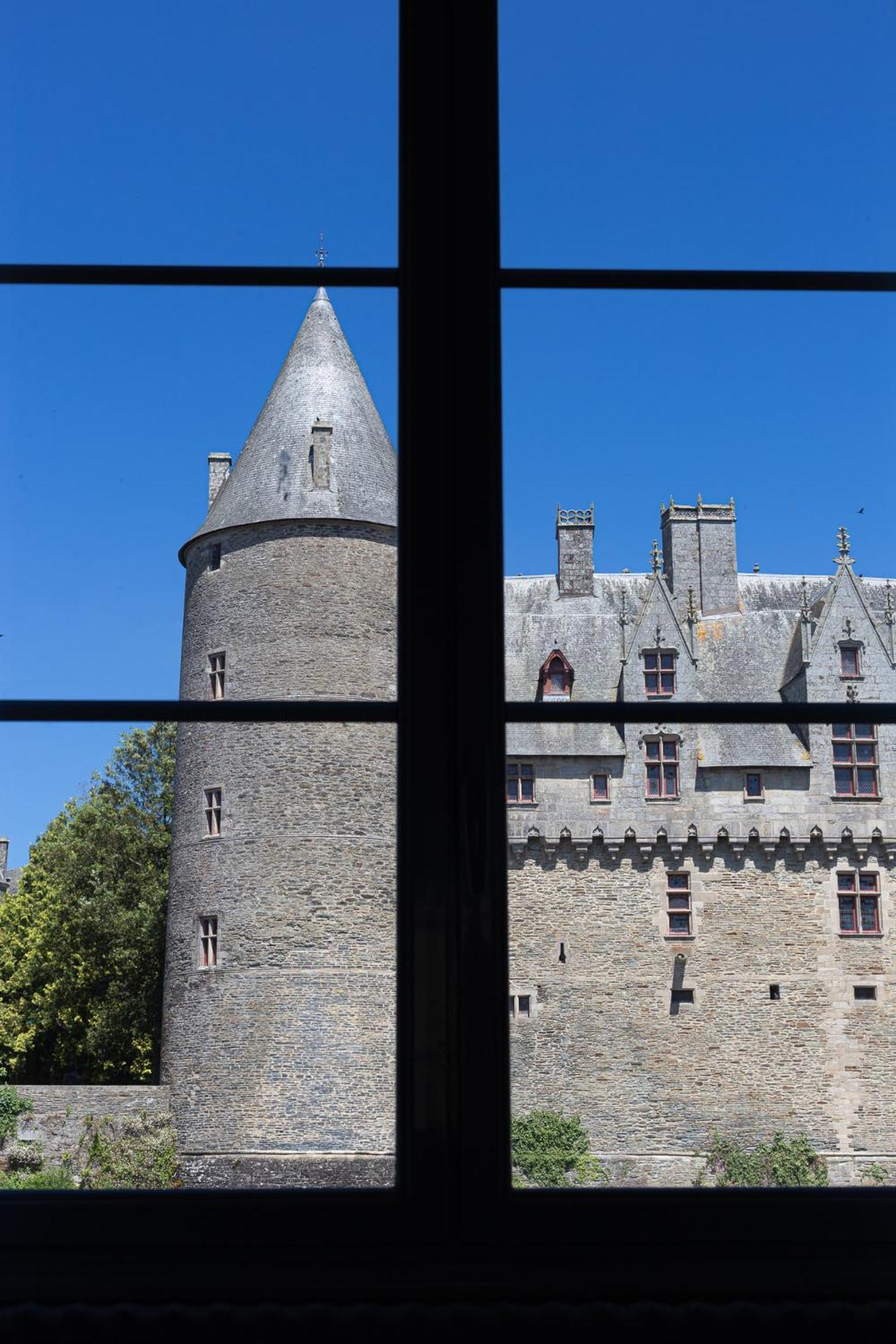 Hotel Restaurant Du Chateau جوسلين المظهر الخارجي الصورة