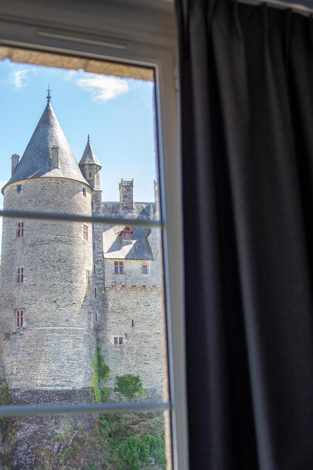 Hotel Restaurant Du Chateau جوسلين المظهر الخارجي الصورة